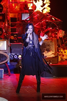 Demi - Demi - August 24 - America Got Talent