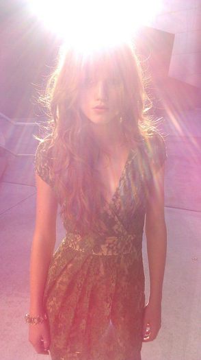 264821_210026812365925_119669298068344_536036_2890230_n - Bella Thorne