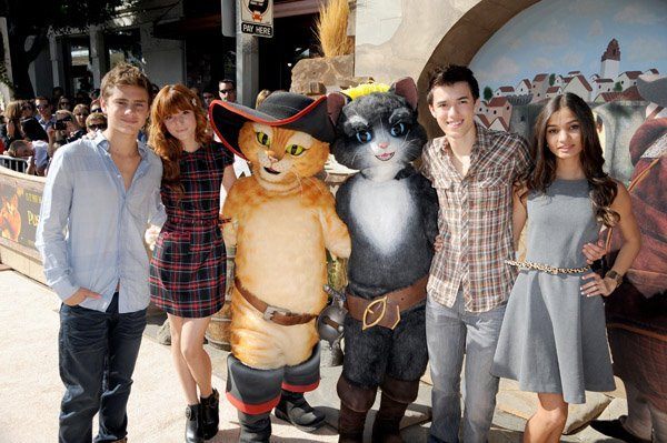 320723_266228393412433_119669298068344_709009_1223186334_n - Bella Thorne