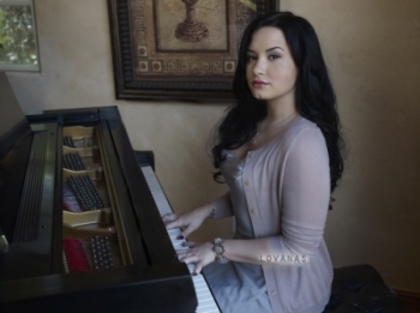 Demi (6) - People Magazine by Michael Lavine