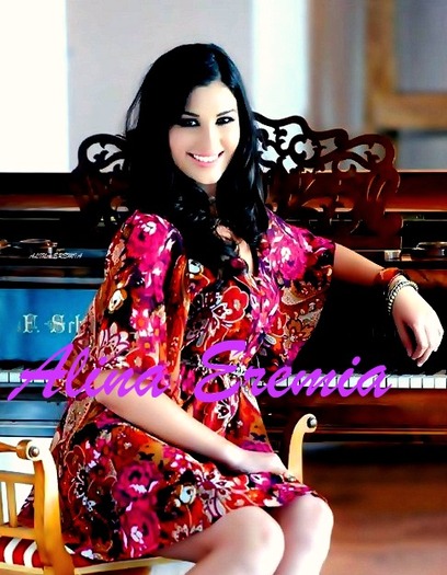 303975_2686380_222129_n - xAlina