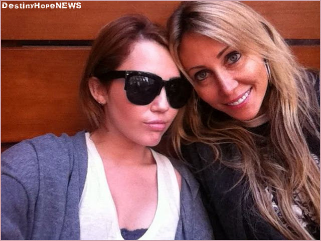 withTishInArgentina - Destiny Hope Cyrus-Miley Cyrus