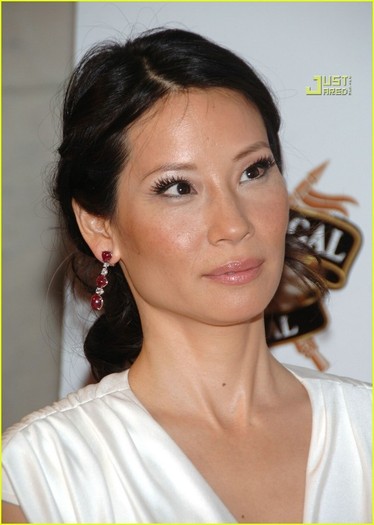 Lucy Liu - Personalitati din Zodia Sagetator