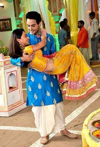 Sadhna & Alekh in Love [25]