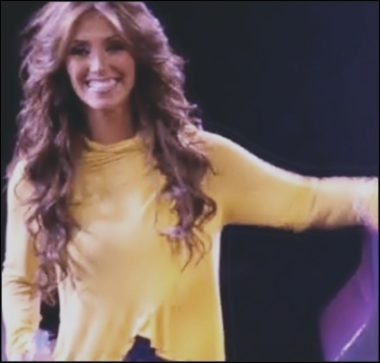 2wn5lr8 - 1-Anahi Pics 7-1