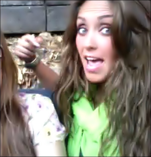131167918 - 1-Anahi Pics 7-1