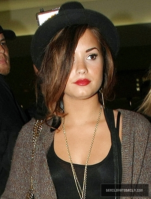 Demi (4) - Demi - September 21 - Arrives into LAX Airport