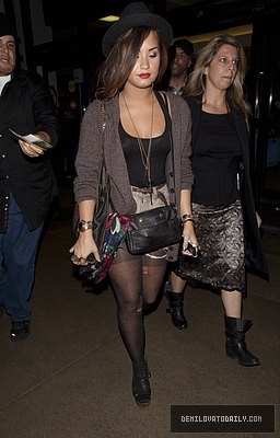 Demi (21) - Demi - September 21 - Arrives into LAX Airport