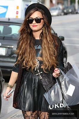 Demz (5) - Demi - October 4 - Shopping with a friend in Studio City CA