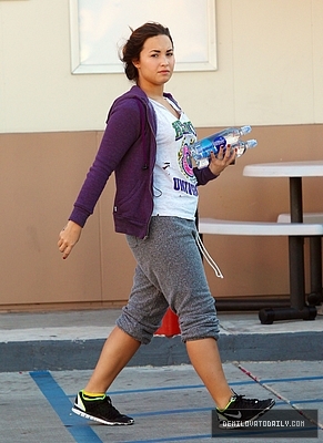 Demi (14) - Demi - October 7 - Gets water and gas in Sherman Oaks CA