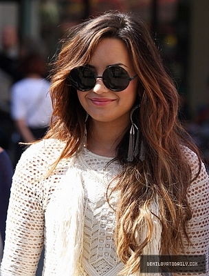 Demi (2) - Demi - October 11 - Arrives at The Grove in Los Angeles CA
