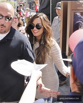 Demi (6) - Demi - October 11 - Arrives at The Grove in Los Angeles CA