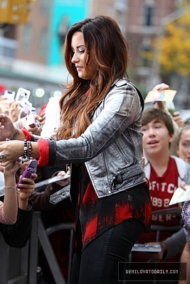 Demitzu (6) - Demi - October 13 - Arrives at Much Music Studios in Toronto Canada