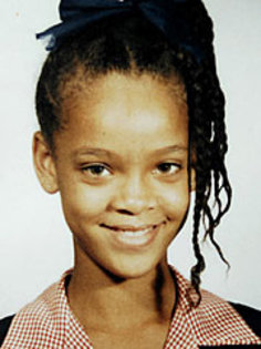  - Rihanna in copilarie