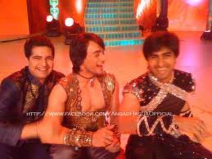 Angad Hasija in Love [15]