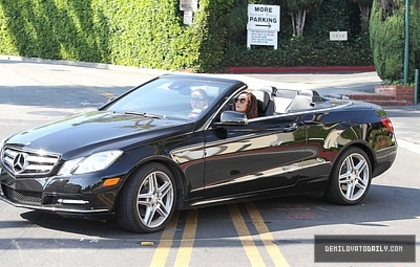 Demitzu (23) - Demi - October 17 - Leaves the BCBG Max Azria boutique in Beverly Hills CA