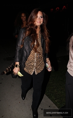 Demi (12) - Demi - October 19 - Leaves BOA Steakhouse in Beverly Hills CA