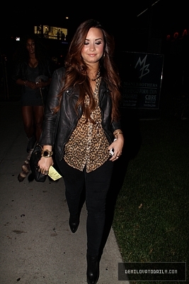 Demi (13) - Demi - October 19 - Leaves BOA Steakhouse in Beverly Hills CA