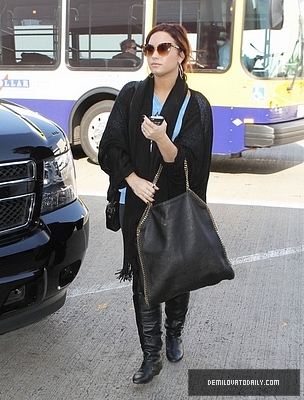 Demitzu (23) - Demi - November 15 - Departs from LAX Airport