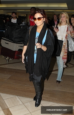 Demitzu (25) - Demi - November 15 - Departs from LAX Airport