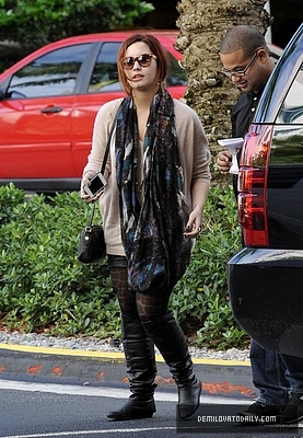 Demitzu (26) - Demi - December 10 - Arrives at her hotel in Fort Lauderdale in Miami FL