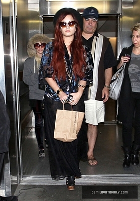 Demi (20) - Demi - December 12 - Arrives into LAX Airport