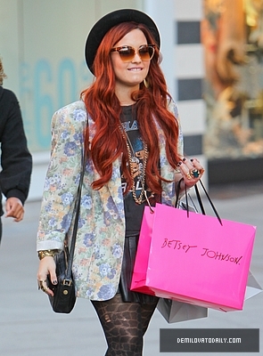 Demi - Demi - December 13 - Goes shopping with friends in Studio City CA