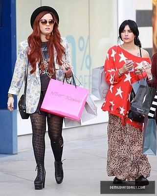 Demi (8) - Demi - December 13 - Goes shopping with friends in Studio City CA