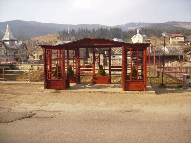 STATIE AUTOBUS - Casuta de lemn Visul din Copilarie