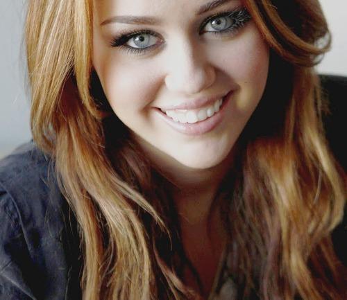 402769_270475439677850_108268369231892_797711_2137861770_n - miley cyrus