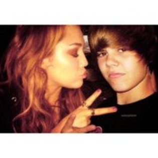 46594863_ZAYRXZAED