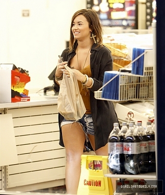 Demitzu (32) - Demi - August 19 - Leaves a store in Studio City CA