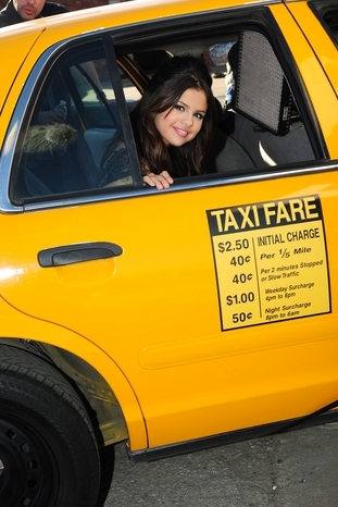 3124 - Selena Gomez 1