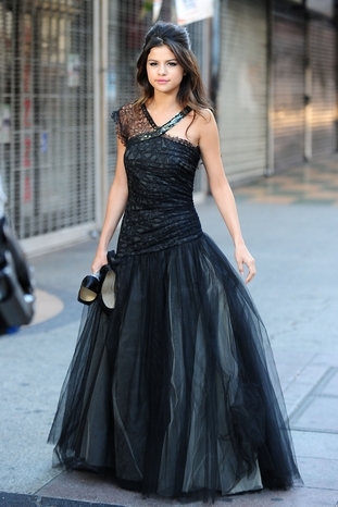 3125 - Selena Gomez 1