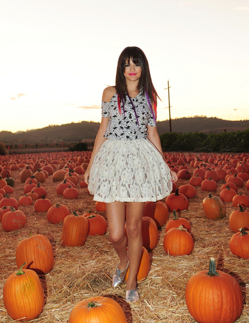 4752 - Selena Gomez 1