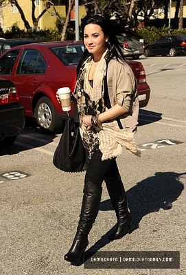 Demi (7) - Demi - January 28 - Getting coffee in Santa Monica CA