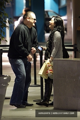 Demz (2) - Demi - January 30 - Shopping at Sherman Oaks Galleria