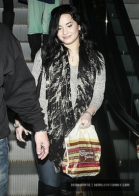 Demz (30) - Demi - January 30 - Shopping at Sherman Oaks Galleria