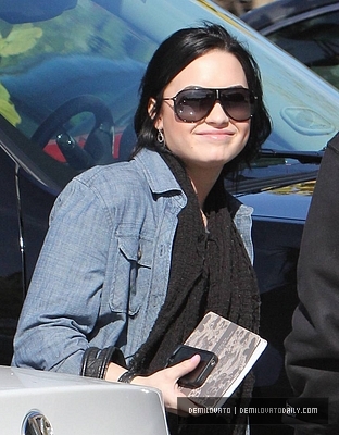 Demi (30) - Demi - January 31 - Heads to a treatment center in Santa Monica CA