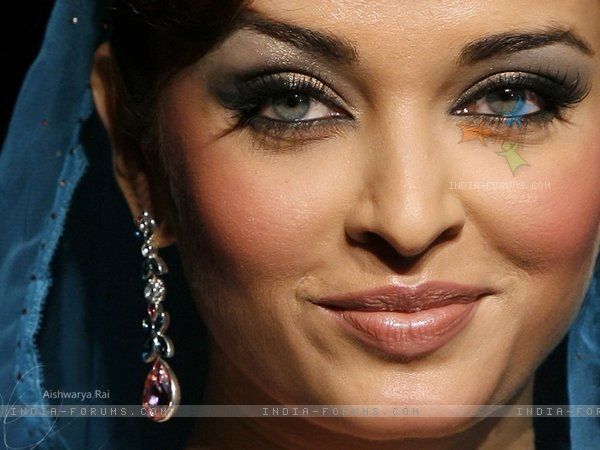 12917-aishwarya-rai-86