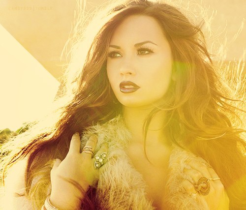 tumblr_lwowpw0s4p1r703ujo1_500_large