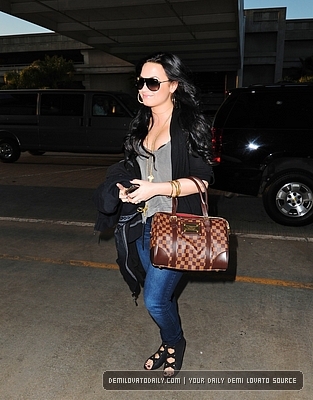 Demitzu (10) - Demi - March 10 - Departs from LAX Airport