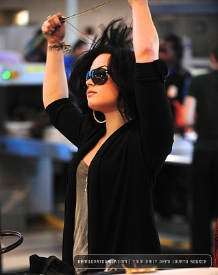 Demitzu (18) - Demi - March 10 - Departs from LAX Airport