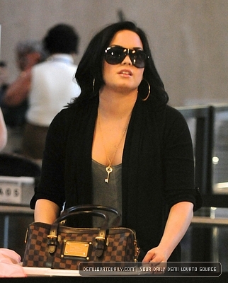 Demitzu (27) - Demi - March 10 - Departs from LAX Airport