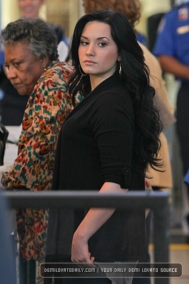 Demitzu (33) - Demi - March 10 - Departs from LAX Airport