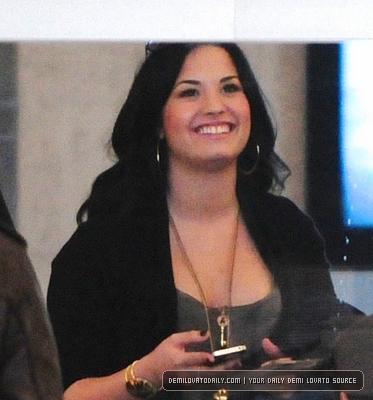 Demitzu (37) - Demi - March 10 - Departs from LAX Airport