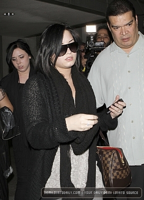 Demitzu (2) - Demi - March 14 - Arrives at LAX Airport