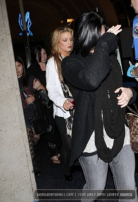 Demitzu (19) - Demi - March 14 - Arrives at LAX Airport