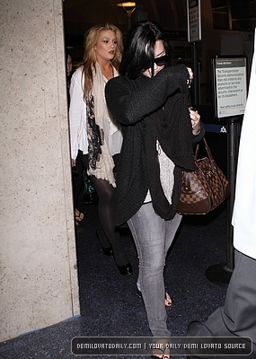 Demitzu (26) - Demi - March 14 - Arrives at LAX Airport