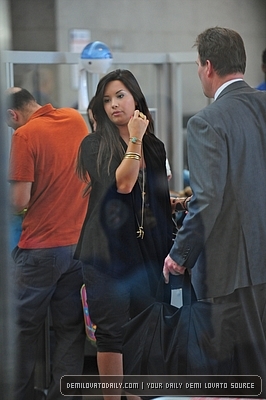 Demitzu (3) - Demi -May 6 - Departs from LAX Airport